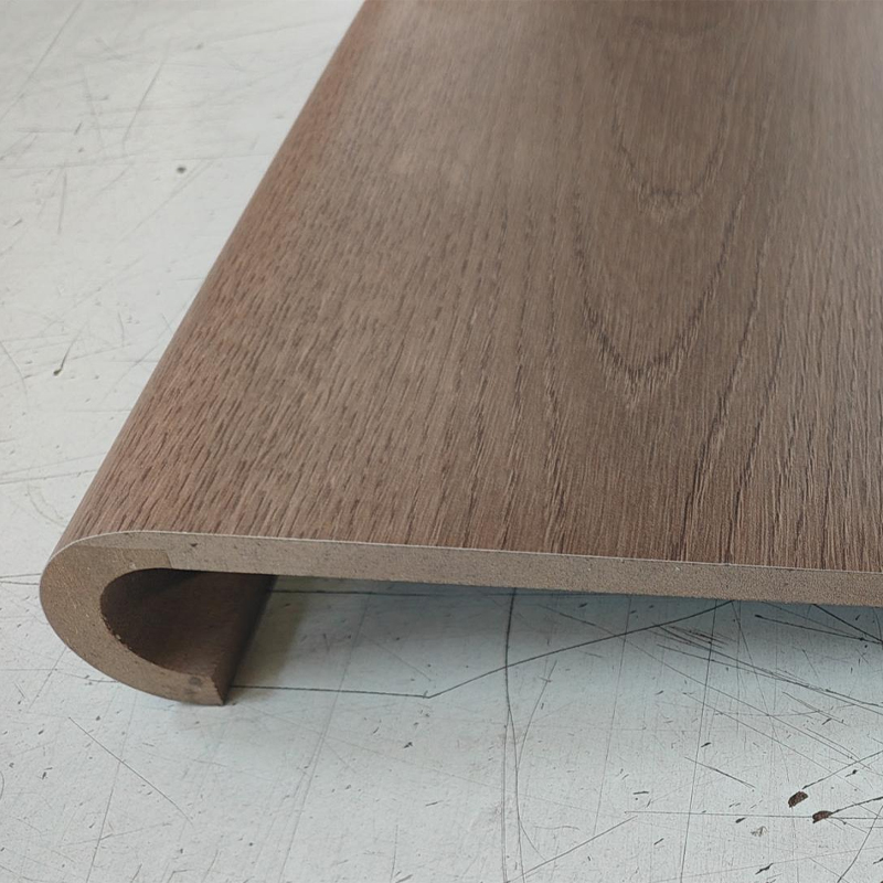 ดอกยางบันได Bullnose ลามิเนตสำเร็จรูปสำหรับการปรับปรุงบันได