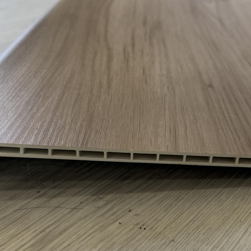 ดอกยางบันไดห่อ SPC กันน้ำพร้อม Bullnose ในตัว ดอกยางบันไดห่อ SPC กันน้ำพร้อม Bullnose ในตัว