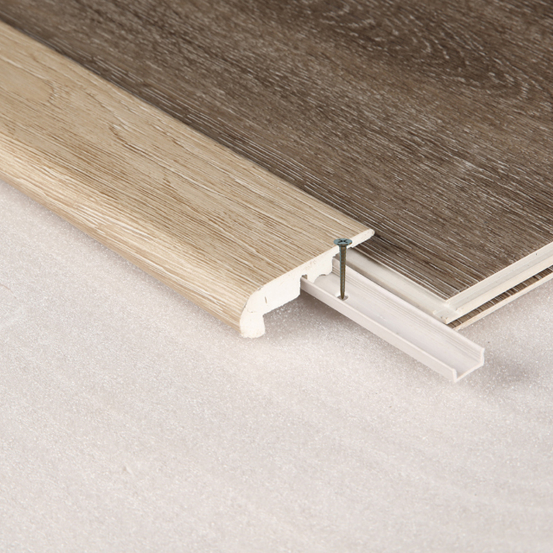WPC Stair Tread Nosing Overlap Moulding สำหรับขอบพื้น